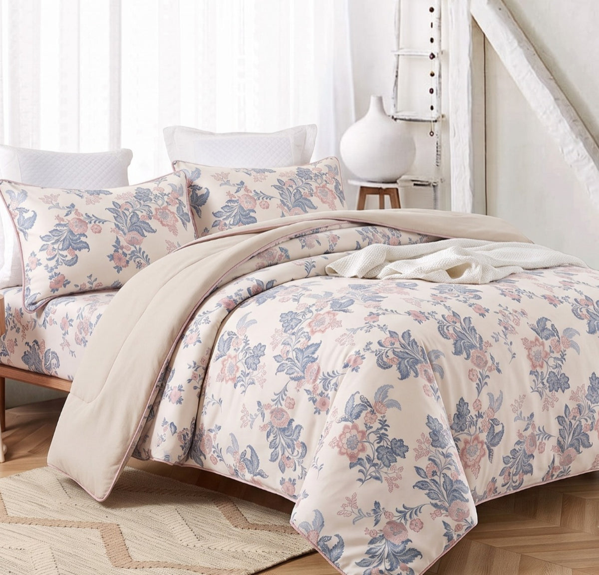Jharokha Comforter Set