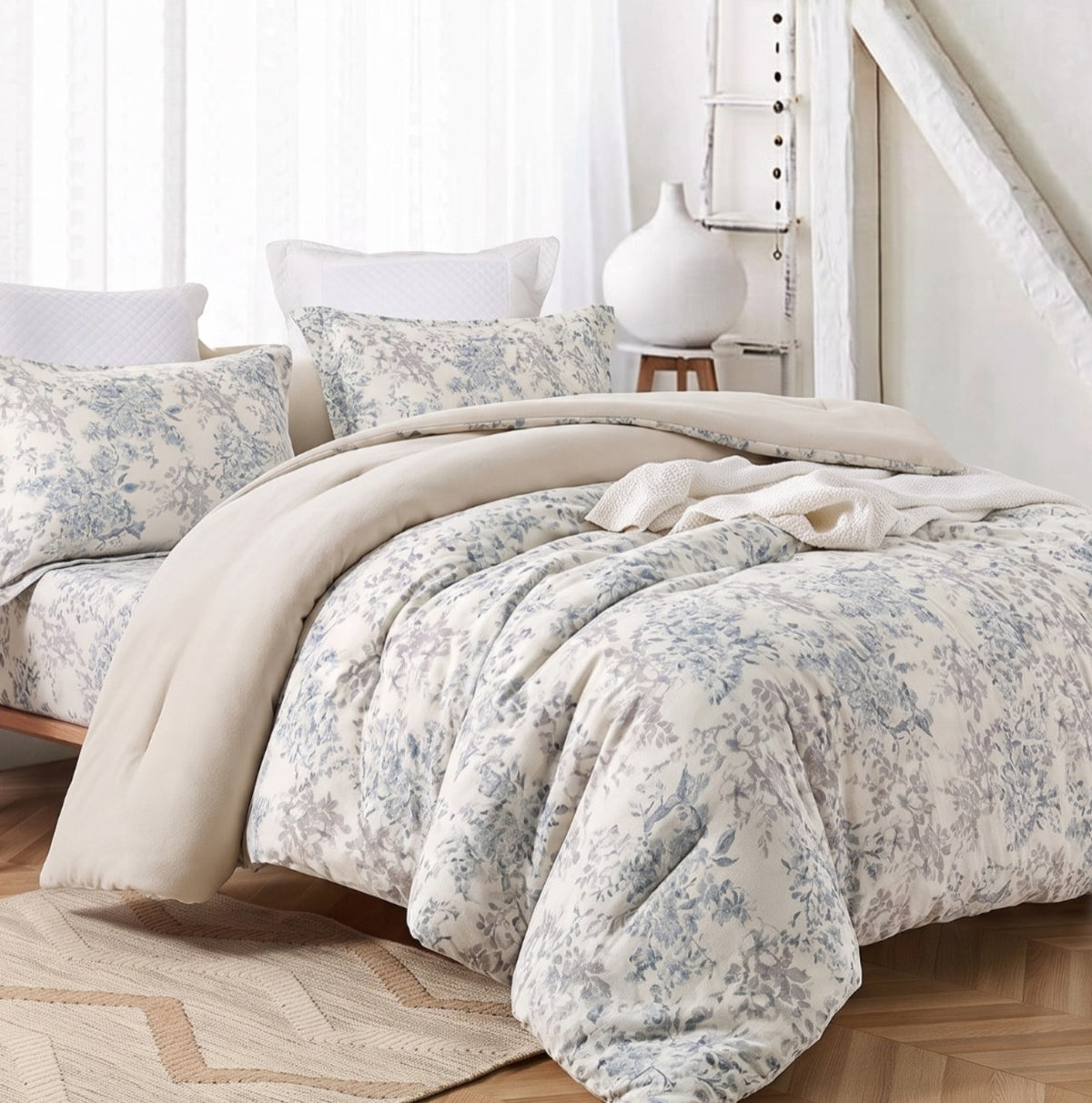 Jharokha Comforter Set